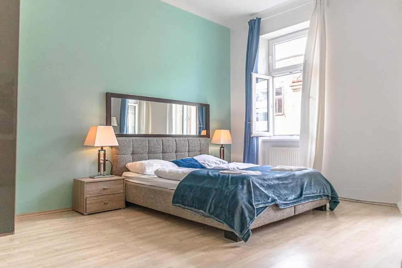 Inviting 2Br Shared Apt - Centrally Located Vienna Apartment